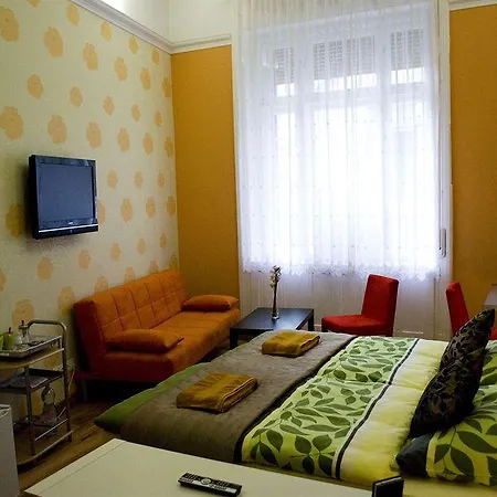 Vendégház Guestrooms 3*