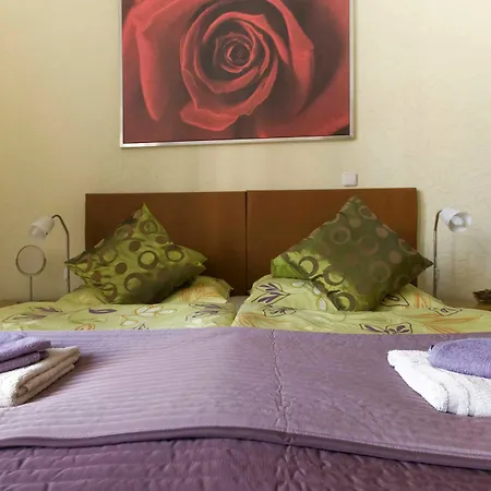 Vendégház Guestrooms 3*
