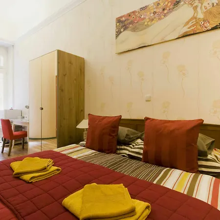 Guestrooms Vendégház