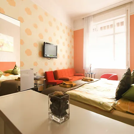 ゲストハウス Guestrooms